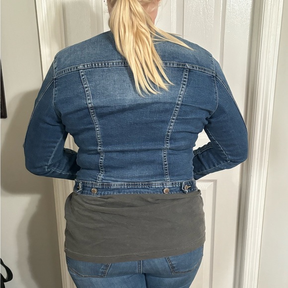 Jean jacket - Picture 2 of 3
